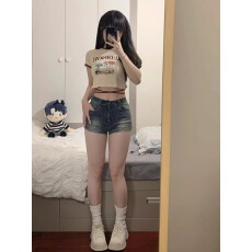 批发2026美式复古牛仔短<b class='q'>裤</b>女夏季设计感高腰显瘦辣妹做旧a字牛仔热<b class='q'>裤</b>