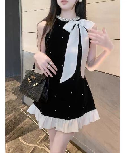 나비 매듭 행침 목 검정색 슬립 드레스 봄 여름 루즈핏 슬림해 보이는 A라인 스커트 작은 대중 구슬 훈련 기본 스커트