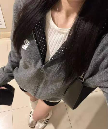 배색 회색 패치워크 도트 무늬 후드 지퍼 니트 긴 소매 오픈 가디건 여성 몸매 가꾸기 슬림해 보이는 느긋한 재킷 맨위