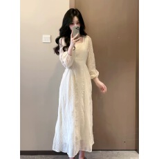 批发2025新款温柔风重工蕾丝<b class='q'>连衣裙</b>子女早秋季法式初恋系白色收腰长裙