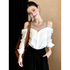 批发韩系通勤一字肩网纱拼接白色上衣女2026早春减龄独特漂亮时尚衬衫