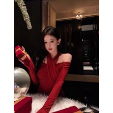 批发JAYKY YANG层次焦点羊毛挂脖一字肩针织衫女设计感假两件上衣