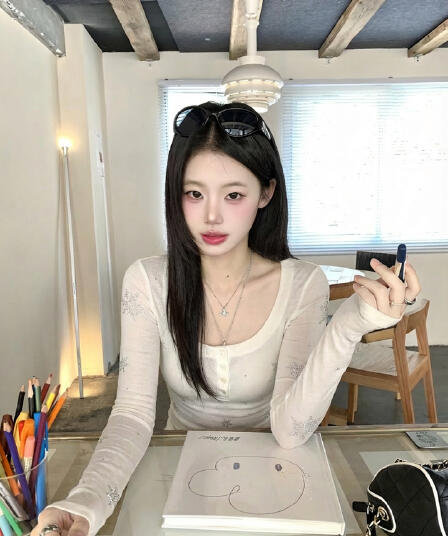 주간 실크 양모 한 부서 긴팔 티셔츠 여성 봄 여름 순수한 욕망 바람 핫걸 몸매 가꾸기 인사이드 가져 가라. 만나는 맨위