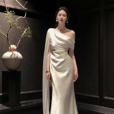 批发法式气质白色缎面斜肩飘带连衣<b class='q'>裙</b>女夏季高级感修身收腰<b class='q'>礼服</b>长<b class='q'>裙</b>子