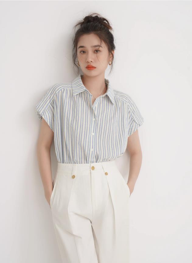 법 실크 루 프랑스식 파란색 스트라이프 반팔 여성 셔츠 여름 디자인 센스 작은 대중 고유 한 Chic 연령 감소 작은 셔츠 맨위