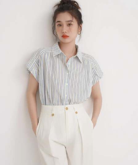 법 실크 루 프랑스식 파란색 스트라이프 반팔 여성 셔츠 여름 디자인 센스 작은 대중 고유 한 Chic 연령 감소 작은 셔츠 맨위