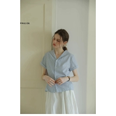 批发<b class='q'>春</b>也白法式通勤海军领蓝色条纹短袖衬衫女夏季学院风减龄显瘦上衣