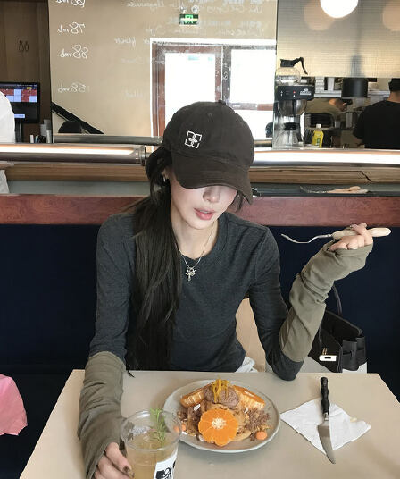 회색 인사이드 가져 가라. 기본 셔츠 여성 가을 겨울 2026 새로운 배색 패치워크 새로운