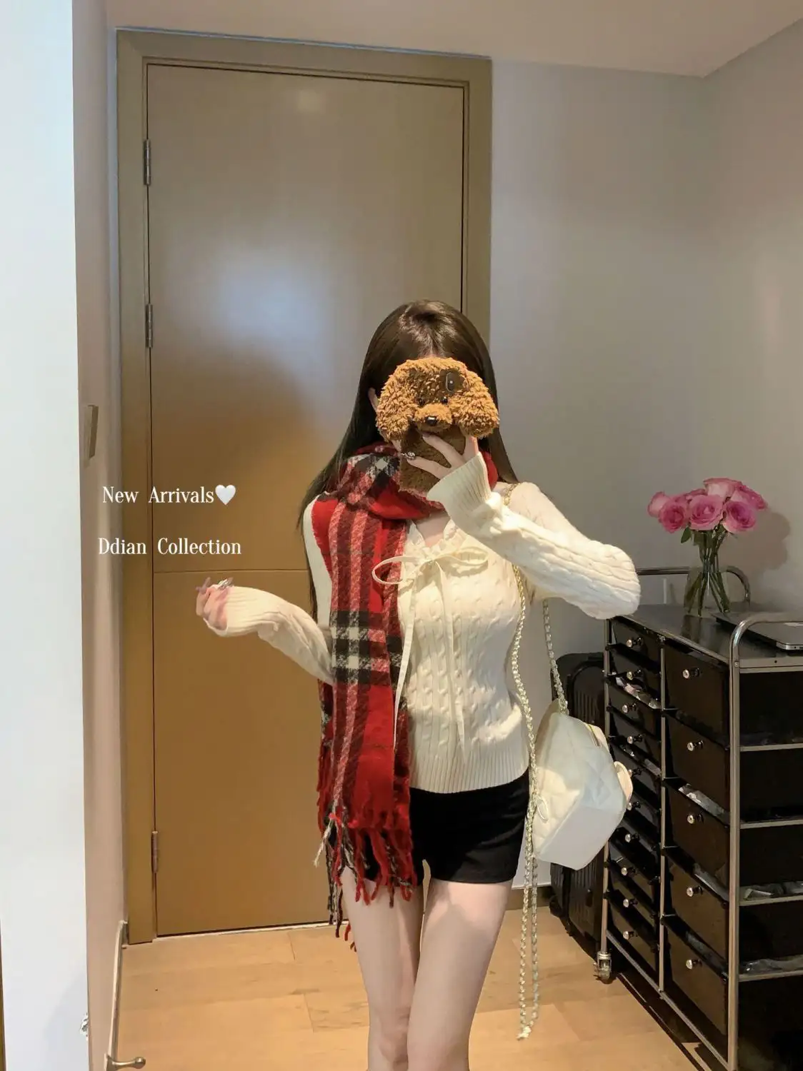한국인기 꽈배기 V넥 프릴 니트 상세 이미지 3