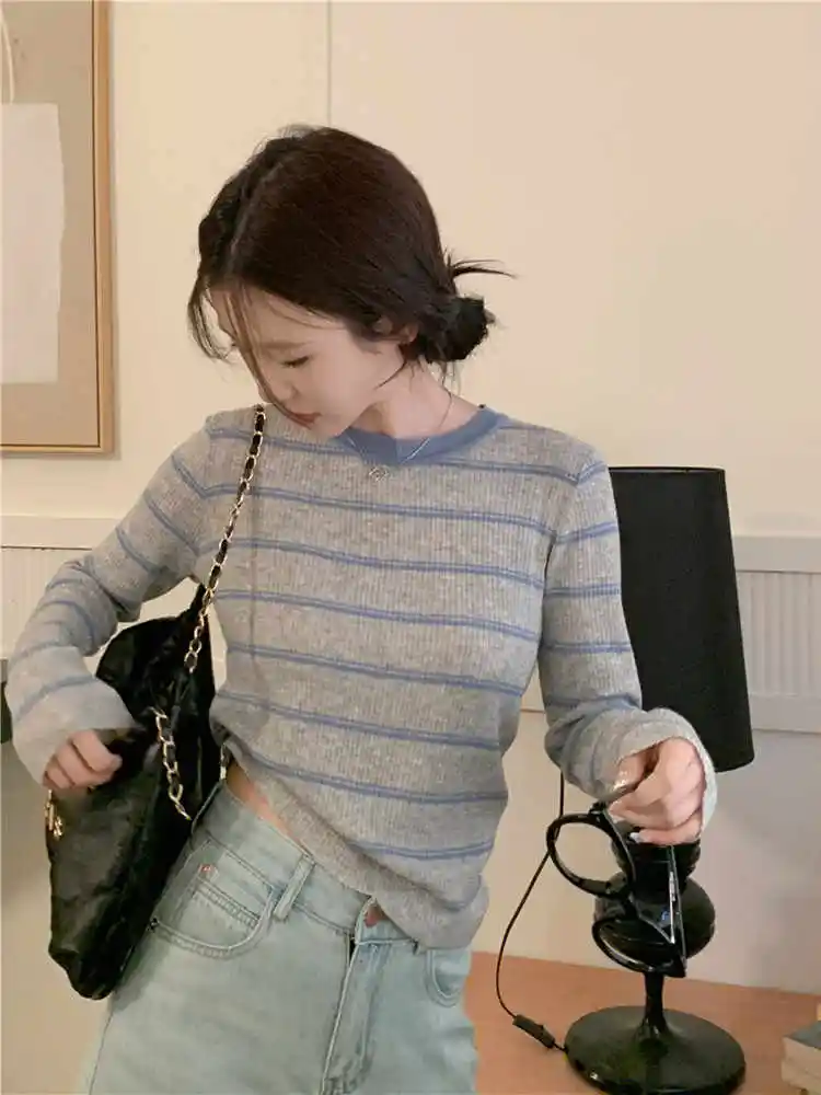 레트로 배색 스트라이프 정숄더 슬림 니트 상세 이미지 4