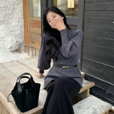 批发2026法式灯笼袖半高领套头软糯秋冬毛衣女慵懒收腰显瘦针织衫上衣