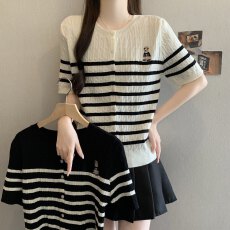 批发冰丝条纹短袖<b class='q'>针织</b><b class='q'>开衫</b>女夏季胖MM设计感<b class='q'>圆领</b>小熊刺绣宽松上衣女