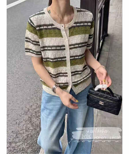 2026 여름 새로운 패션 다용도 홀로우 아웃 싱글 줄 버튼 패치워크 색상 반팔 슬림해 보이는 니트 오픈 가디건