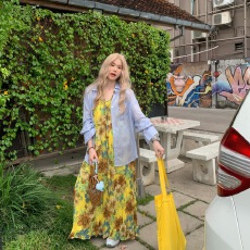 批发大码设计感小众宽松褶皱度假风吊带连衣裙夏海边度假旅游沙滩长裙