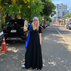 批发大码加长法式赫本风显瘦v领黑色短袖连衣裙夏长款气质收腰长裙子