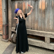 批发大码加长气质显瘦赫本风黑色纽扣针织翻领连衣裙收腰高档短袖长裙