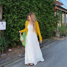 批发<b class='q'>大码</b>温柔淑女暗花白色吊带连衣裙夏2026显白显瘦小清新度假长裙