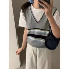 批发韩系休闲减龄学院风假两件短袖针织衫女秋<b class='q'>冬</b>新款撞色显瘦百搭上衣