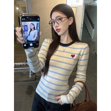 批发爱心刺绣条纹长袖针织衫女<b class='q'>修身</b>内搭打底毛衣+<b class='q'>牛仔</b>裤套装