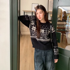 批发费尔岛提花软糯套头毛衣女秋冬新款简约设计感针织上衣