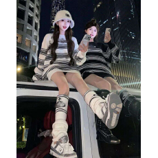 批发配袜套 星球条纹宽松中长款毛衣<b class='q'>女</b>高级感慵懒风套头针织衫上衣