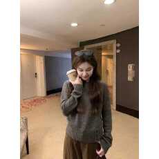 批发韩版温柔风纯色圆领百搭<b class='q'>毛衣</b>女秋冬2025年新款软糯慵懒针织衫上衣