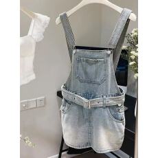 批发港风复古<b class='q'>牛仔</b>背带连衣裙<b class='q'>女</b>秋季裙子a字裙裤收腰包臀短裙