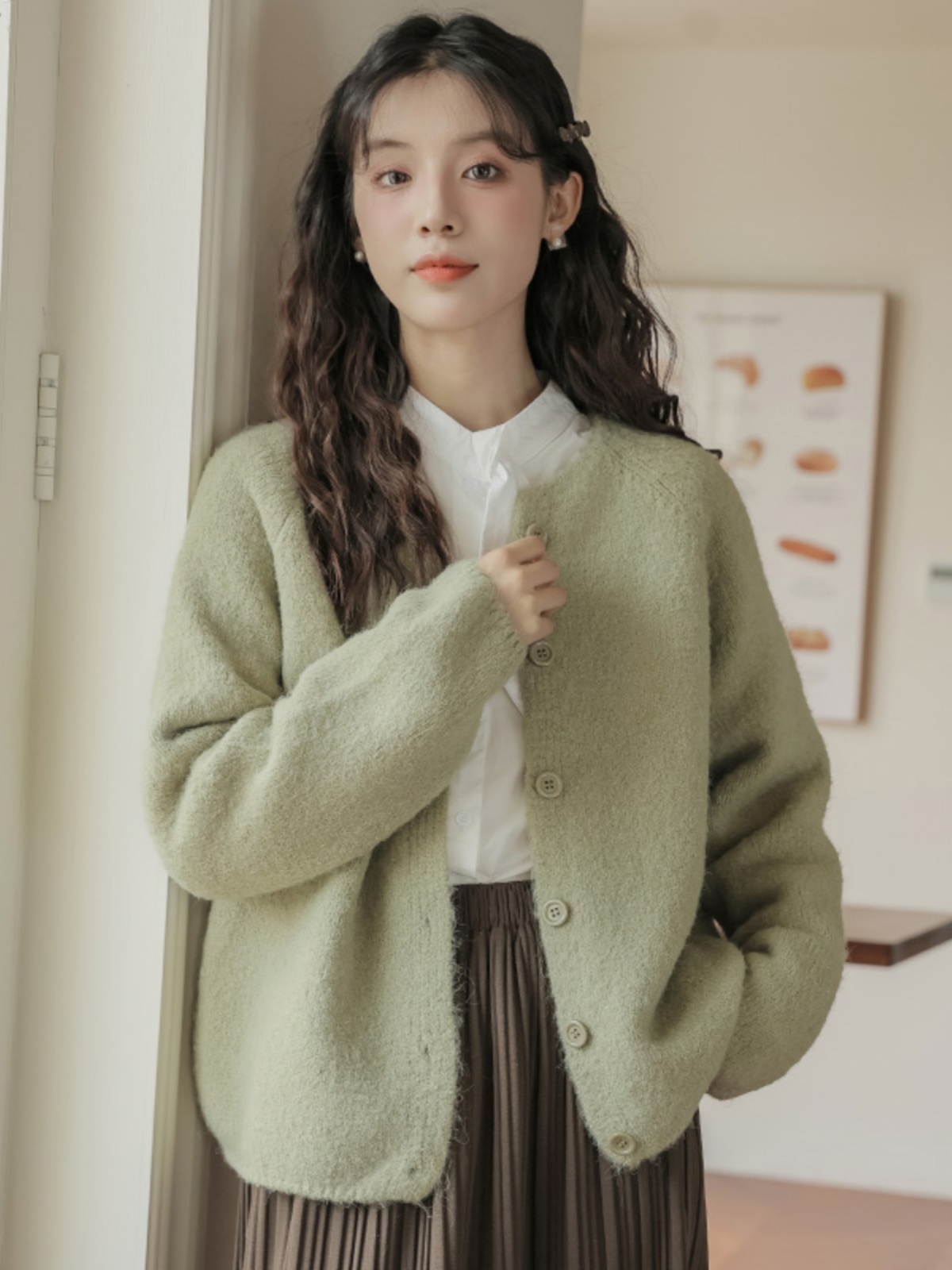 작은 키 레트로 부드러운 스웨터 오픈 가디건 여성 의류 2026 새로운 가을 겨울철 라운드 넥 부드러운 찹쌀 니트 재킷 맨위
