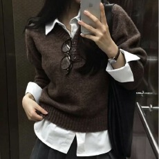 批发韩国chic秋<b class='q'>冬</b>复古减龄设计感衬衫领拼接假两件套头毛衣女针织上衣