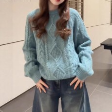 批发韩系蓝色麻花圆领毛衣女春季2026新款大码胖mm宽松慵懒风针织上衣