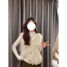 批发小香风仿<b class='q'>貂绒</b>v领针织开衫马甲女宽松名媛花朵毛衣<b class='q'>外套</b>上衣