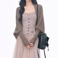 批发咖色蝙蝠袖针织开衫女秋季外搭毛衣外套披肩<b class='q'>宽松</b>上衣