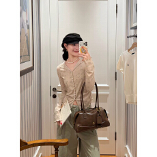 批发修身薄开衫女2026年秋季新款打底衫女杏色长袖<b class='q'>t</b><b class='q'>恤</b>显瘦