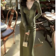 批发直接拿货 秋冬新款小香风针织连衣裙洋气绿色毛衣裙