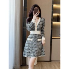 批发直接拿货 秋冬新款小香风针织连衣裙格纹毛衣裙