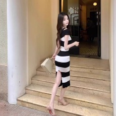 批发2026夏季针织<b class='q'>连衣裙</b>