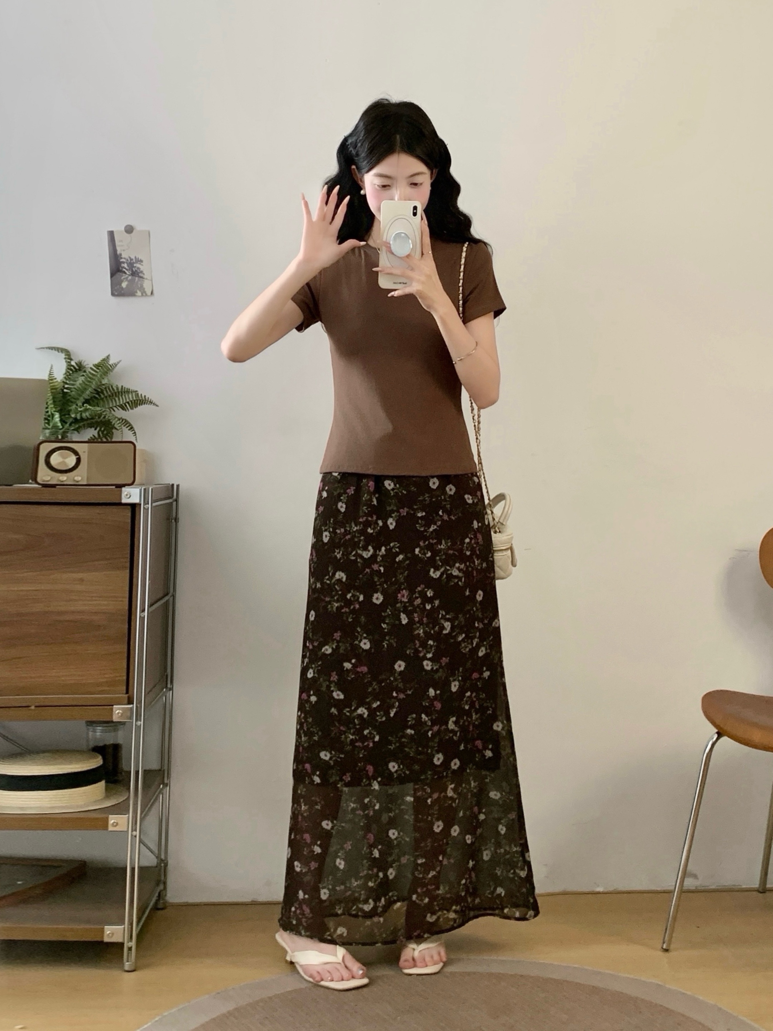 실사 빅 사이즈 지방 mm 한 부서 미니멀리즘 커피 색상 긍정적 인 어깨 반팔 티셔츠 여성 꽃무늬 반신 스커트 투피스 세트