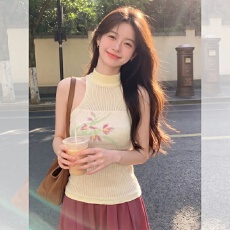 批发实价 法式小资绣花绝美吊带上衣新款独特漂亮设计感内搭无袖夏季