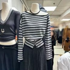 法式条纹不规则开叉针织T恤女秋季软糯毛衣下摆纽扣收腰小众上衣