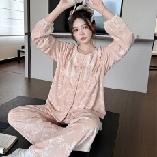 冬季新款女士双长开衫花边圆领睡衣宫廷风压花海岛绒舒适感家居服