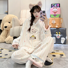 批发冬季新款少女ins风双长开衫睡衣法兰绒<b class='q'>保暖</b>舒适卡通印花图家居服