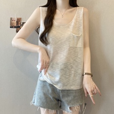 批发实拍杏色针织<b class='q'>背心</b>女外穿夏季新款宽松<b class='q'>大码</b>显瘦宽肩带冰丝无袖上衣