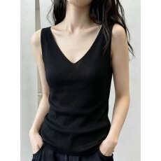 批发实拍大码v领吊带背心女2026春夏内搭打底衫<b class='q'>宽松</b>无袖上衣显瘦遮肉