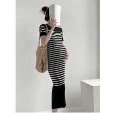 批发孕妇装春夏季连衣裙高级感轻奢条纹孕妇裙韩版显瘦坑条针织裙