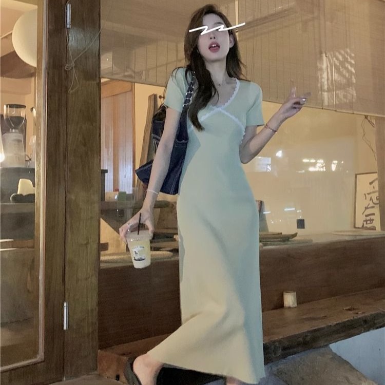 출산 착용 여름 2026 새로운 프랑스식 작은 대중 치마 허리 수축 슬림해 보이는 V넥 레이스 반팔 니트 출산 스커트