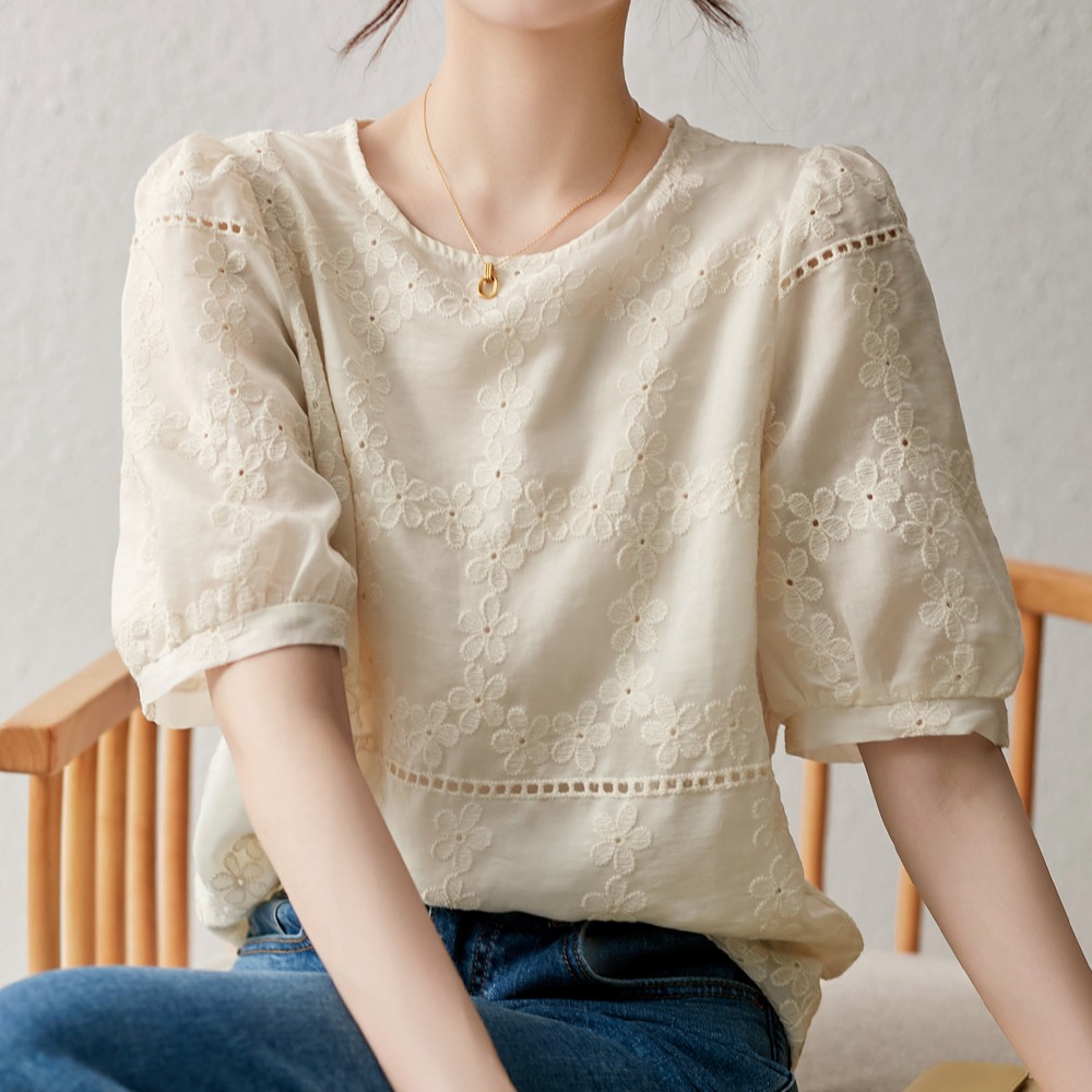 보존 있음 품격 우아함 Jiao 예쁜 3 차원 자수 홀로우 아웃 문예 센스 라운드 넥 맨위 여성 여름 mlxy54245