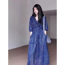 批发蓝色碎花V领<b class='q'>连衣裙</b><b class='q'>女</b>夏季2026新款韩系慵懒风宽松减龄显瘦长裙子
