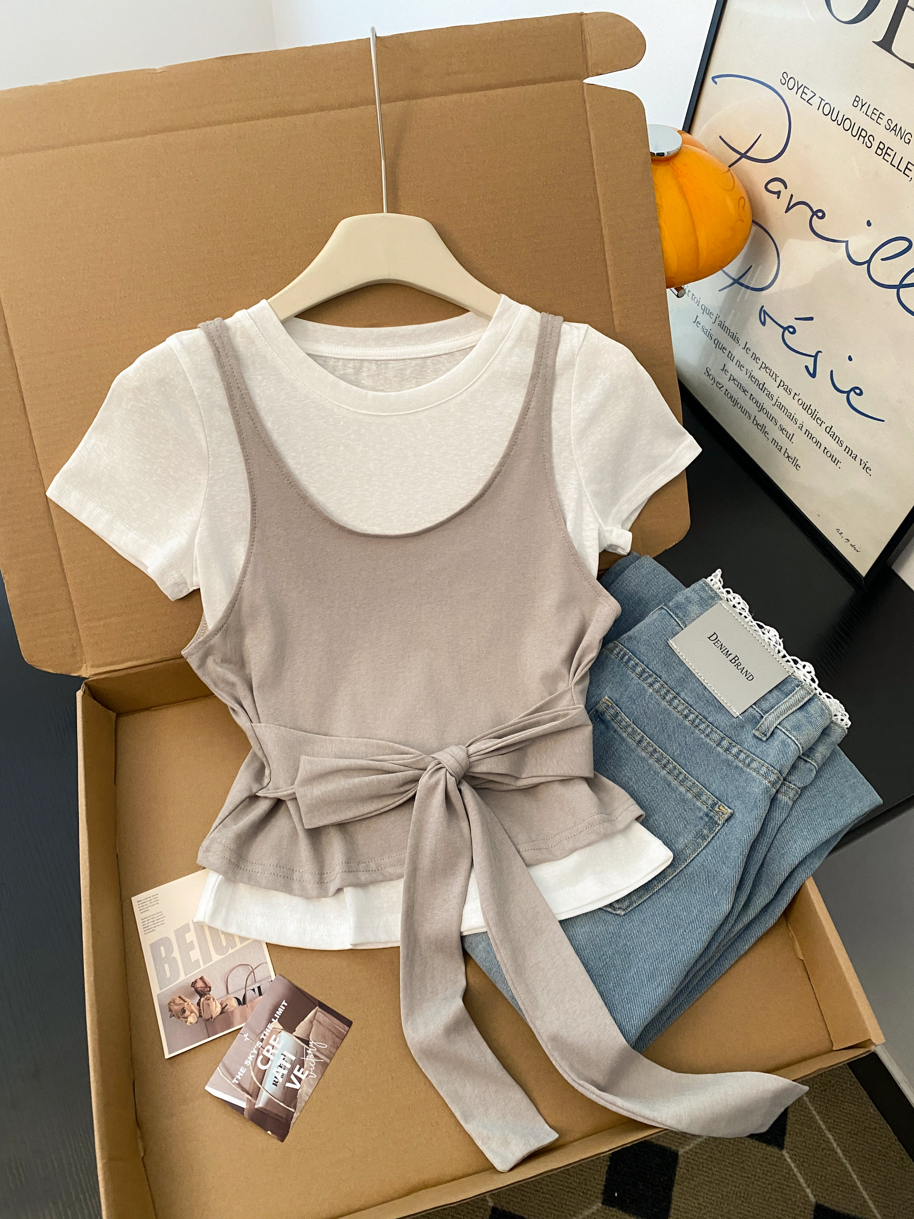 FA32026# 韩系撞色真两件正肩系带短袖t恤女夏季别致短款修身亚麻上衣 服裝批發女裝批發服飾貨源