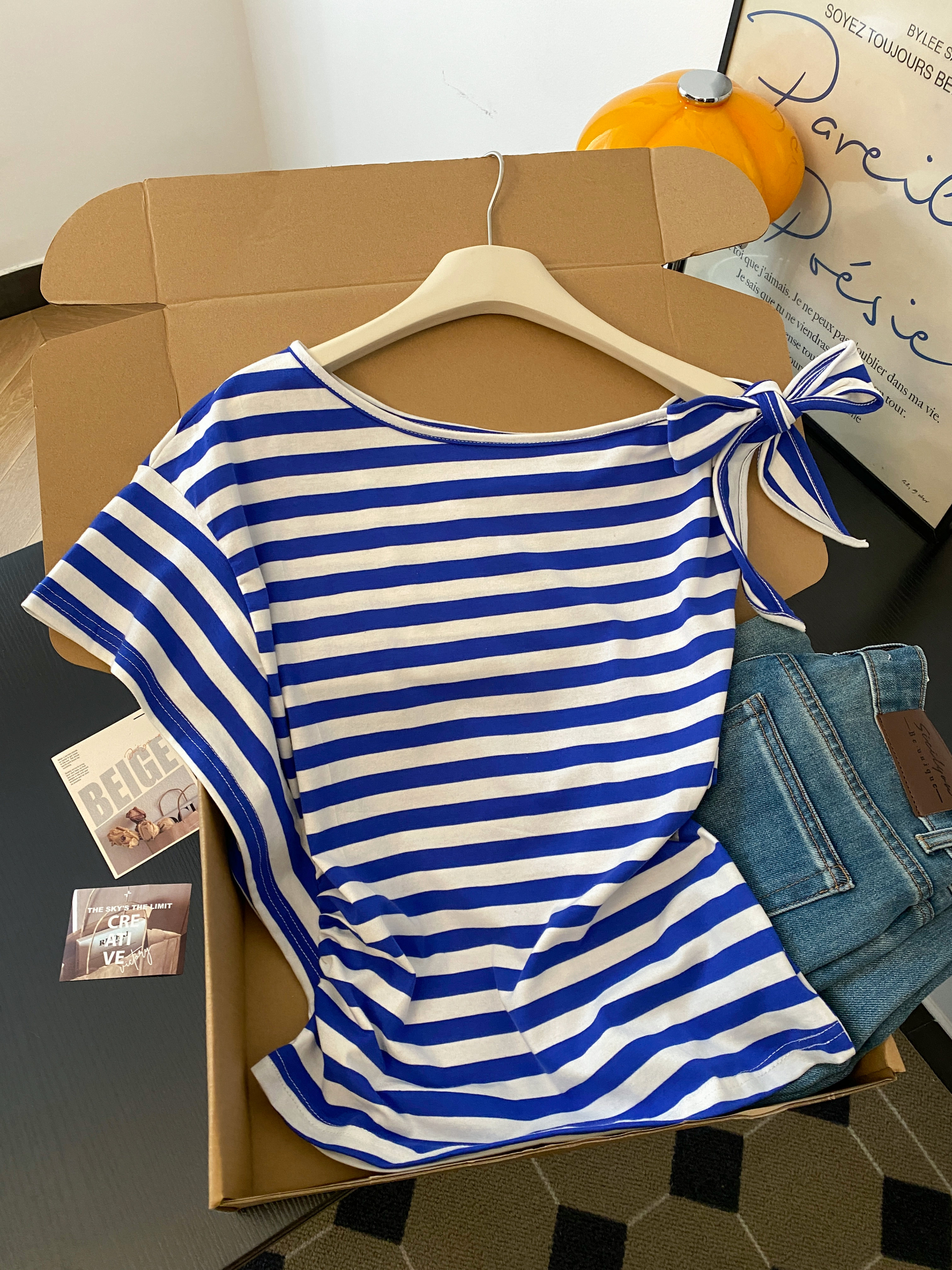 FA35257# 夏季韩系穿搭小众上衣设计感斜肩领蓝色条纹短袖t恤女 服裝批發女裝批發服飾貨源