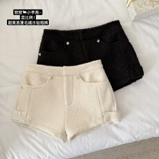 批发软软小羊羔~显比例<b class='q'>甜美</b>浪漫白色毛绒高腰水钻短裤女